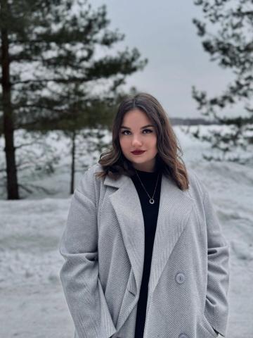 Белла Реал Студентка Блондинка фото 2