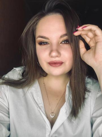 Белла Реал Студентка Блондинка фото 3